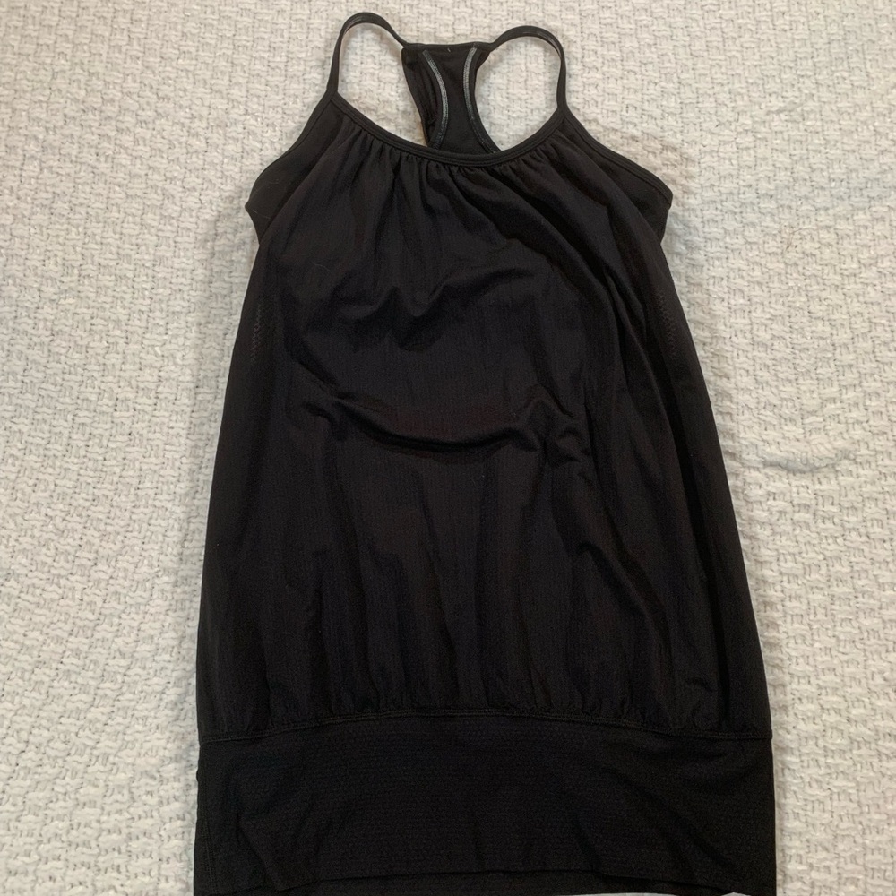 Lululemon Black Tank with Built In Bra Size 4 EUC